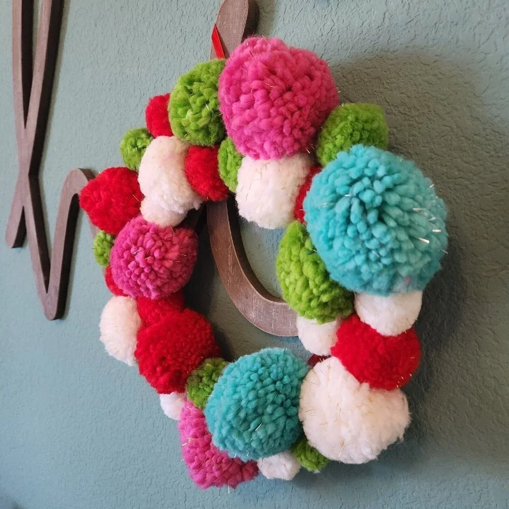 NEW Pom Pom Christmas Wreath‎ Colorful Cheerful 12